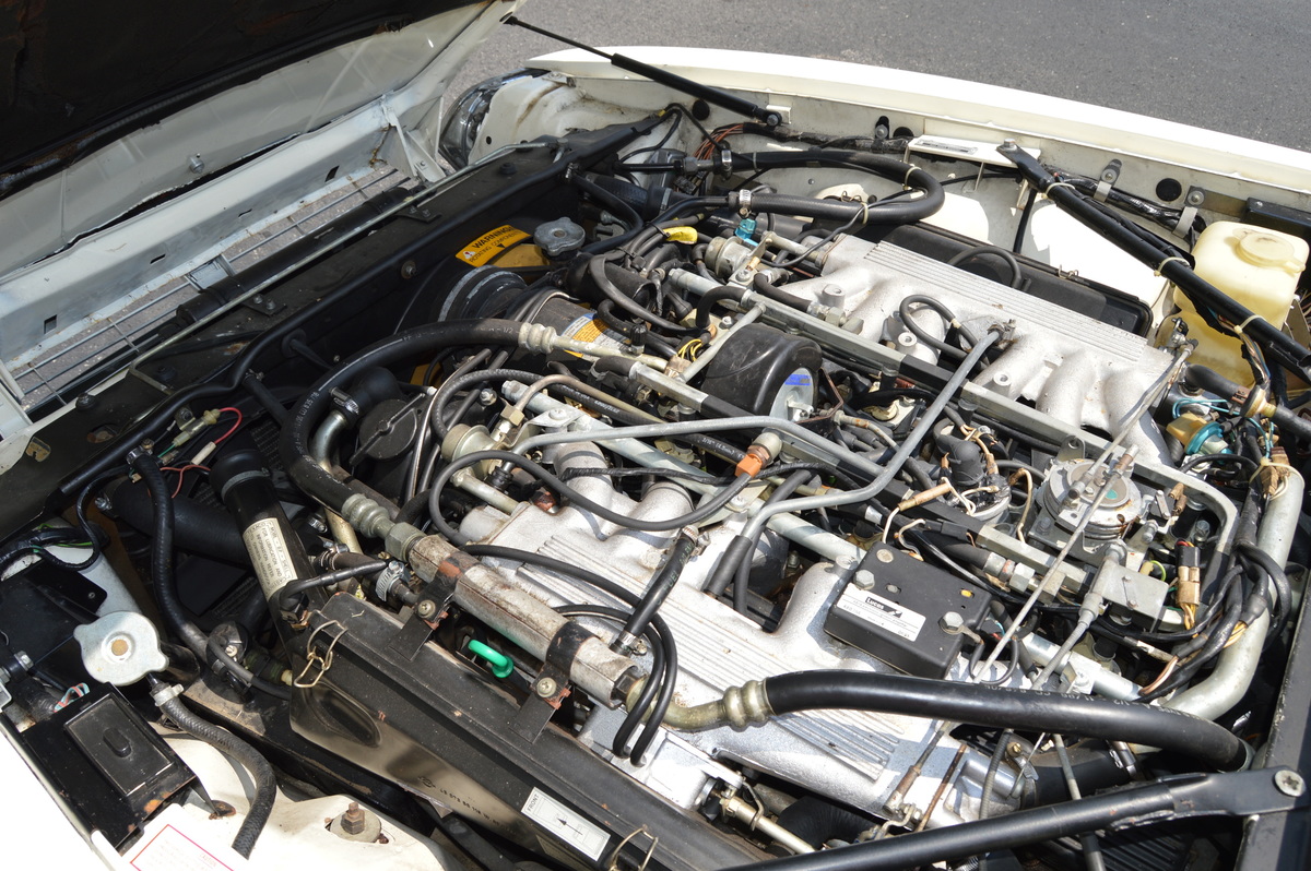 1986_JAGUAR_XJS_051.jpg