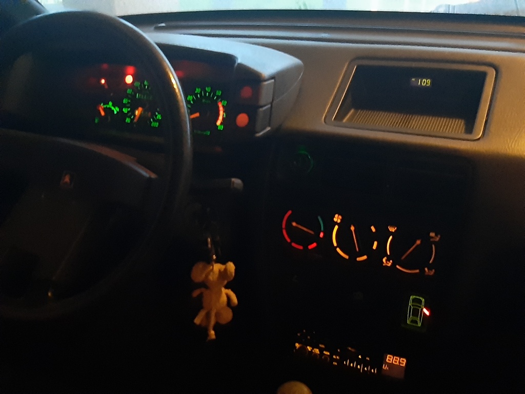 23085