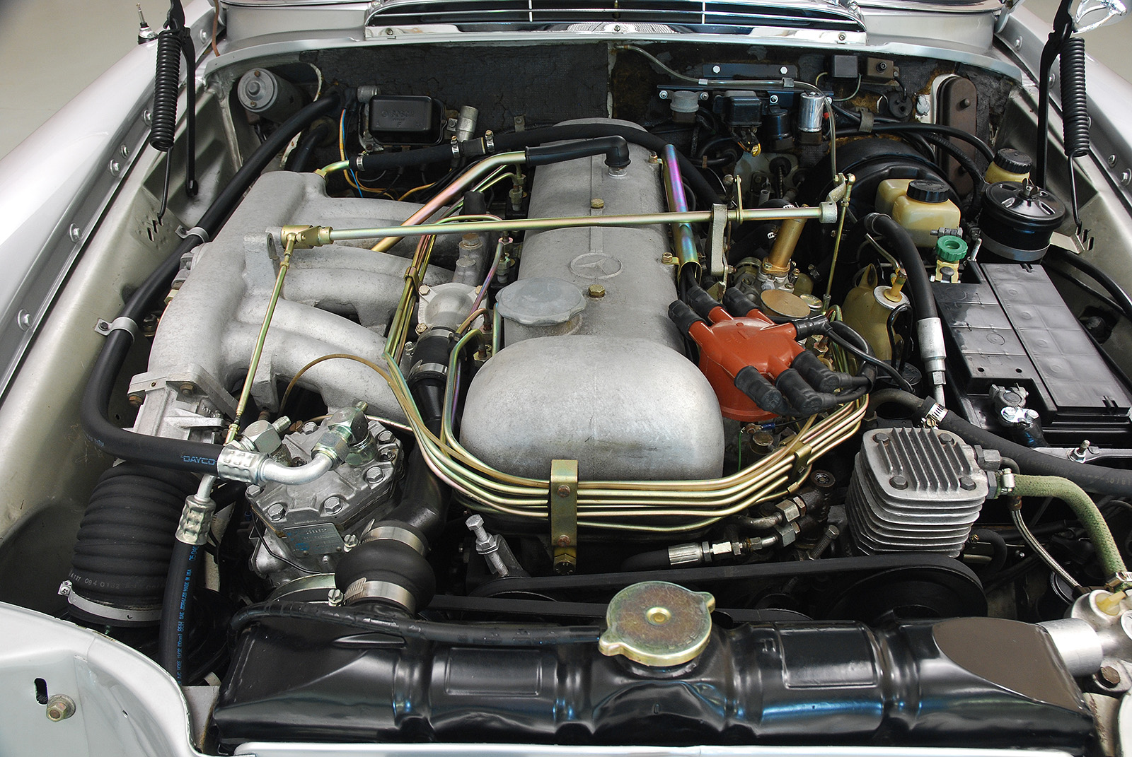 1965-mercedes-w112-7.jpg