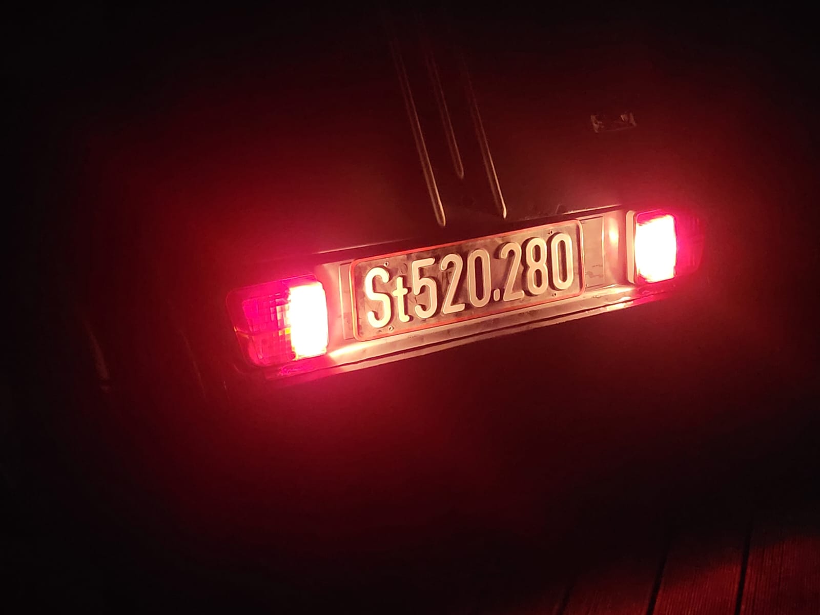 38873