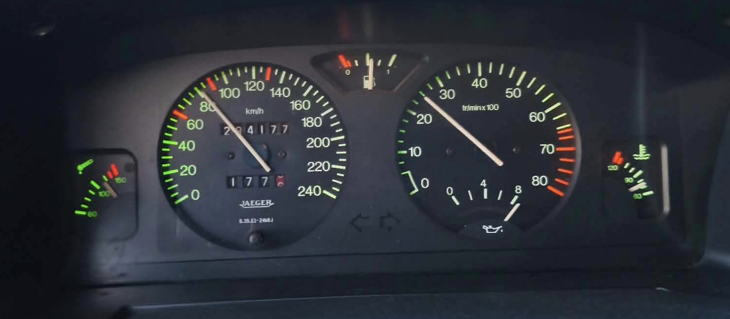 39104
